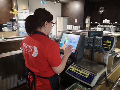 Prizma FM Zrt.: Közétkeztetés, munkahelyi étkeztetés, catering, B&I a Prizma Csoporttól. Önkiszolgáló éttermek, kávézók, room-service, rendezvények lebonyolítása. Közétkeztetésben a Junior Zrt.-Magyarország első gyermek-, diák- és munkahelyi étkeztetéssel foglalkozó vállalata- 2013 óta a Prizma Csoport tagja, mely az egészséges táplálkozást szívügyének tekinti, ezért szakértői csapata dietetikusokból, élelmezésvezetőkből, elkötelezett és képzett szakácsokból áll.